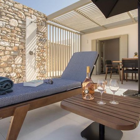 T7 Luxury Villas Paros エクステリア 写真