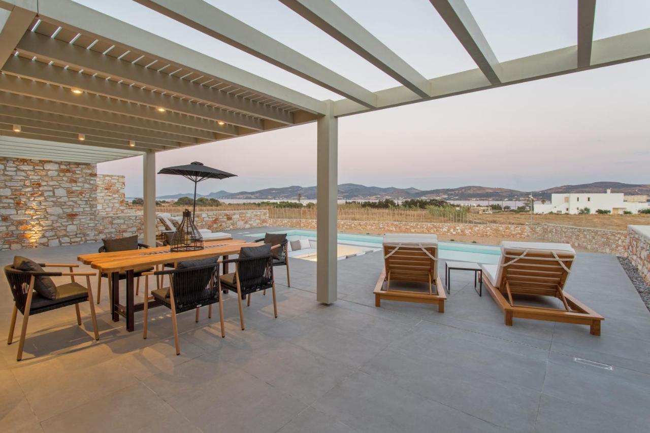 T7 Luxury Villas Paros エクステリア 写真