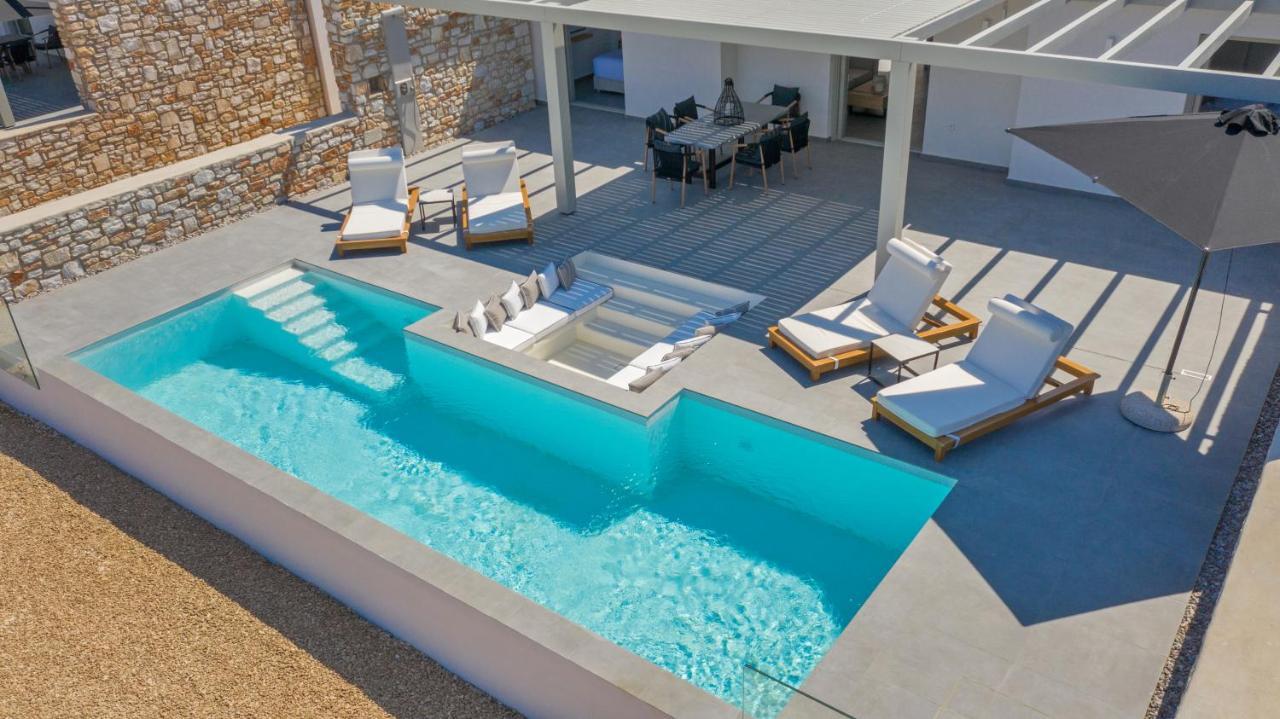 T7 Luxury Villas Paros エクステリア 写真