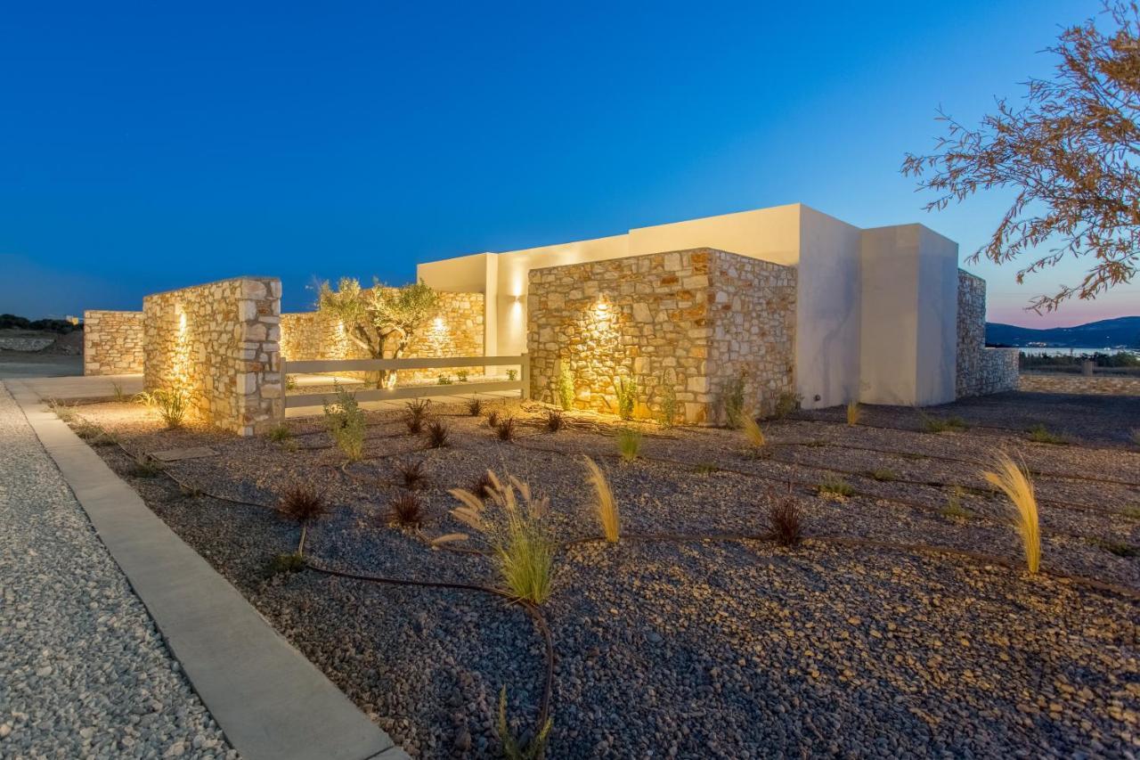 T7 Luxury Villas Paros エクステリア 写真