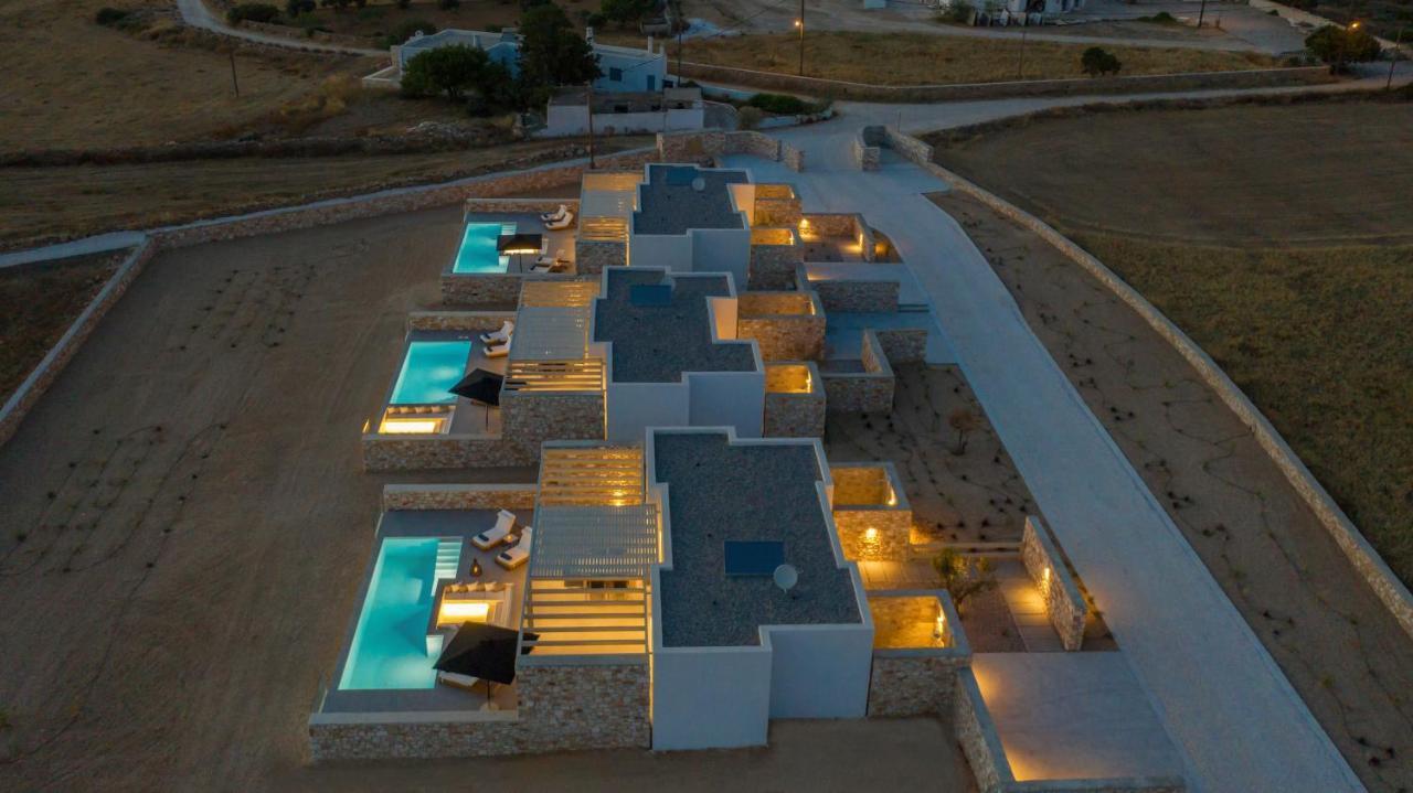 T7 Luxury Villas Paros エクステリア 写真