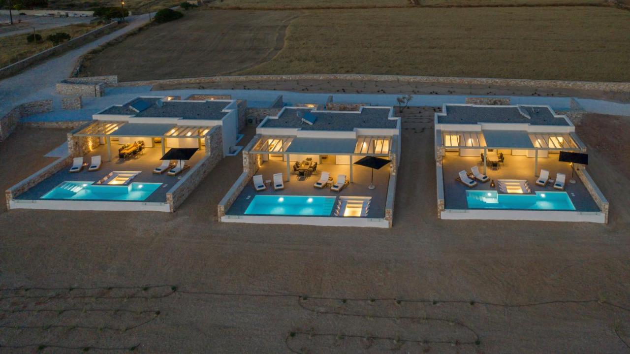 T7 Luxury Villas Paros エクステリア 写真