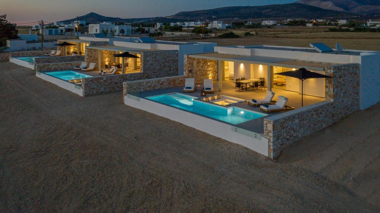 T7 Luxury Villas Paros エクステリア 写真