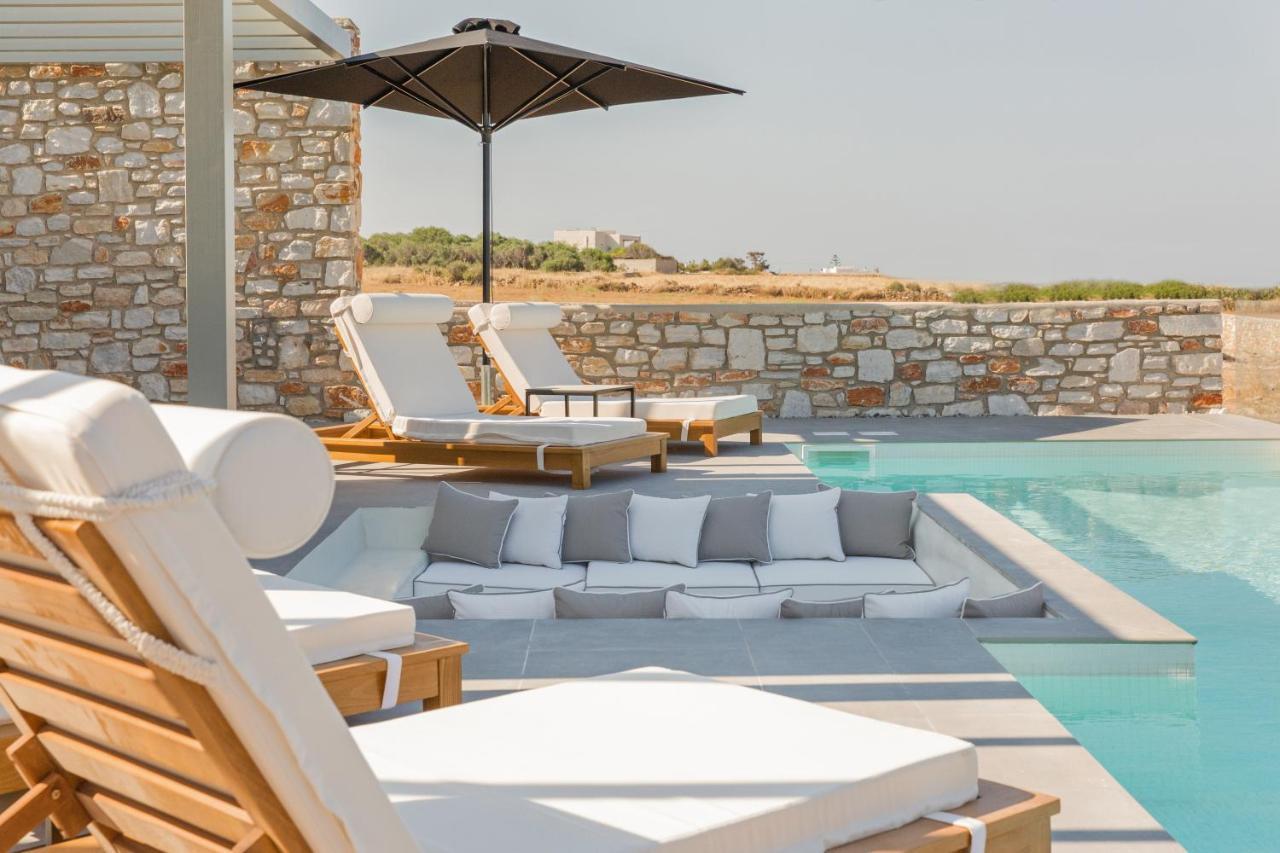 T7 Luxury Villas Paros エクステリア 写真