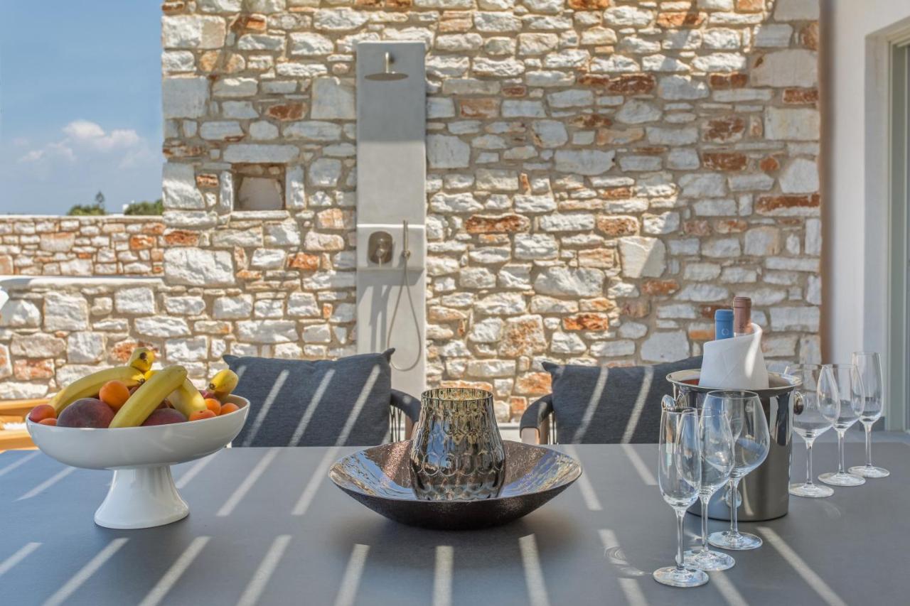 T7 Luxury Villas Paros エクステリア 写真