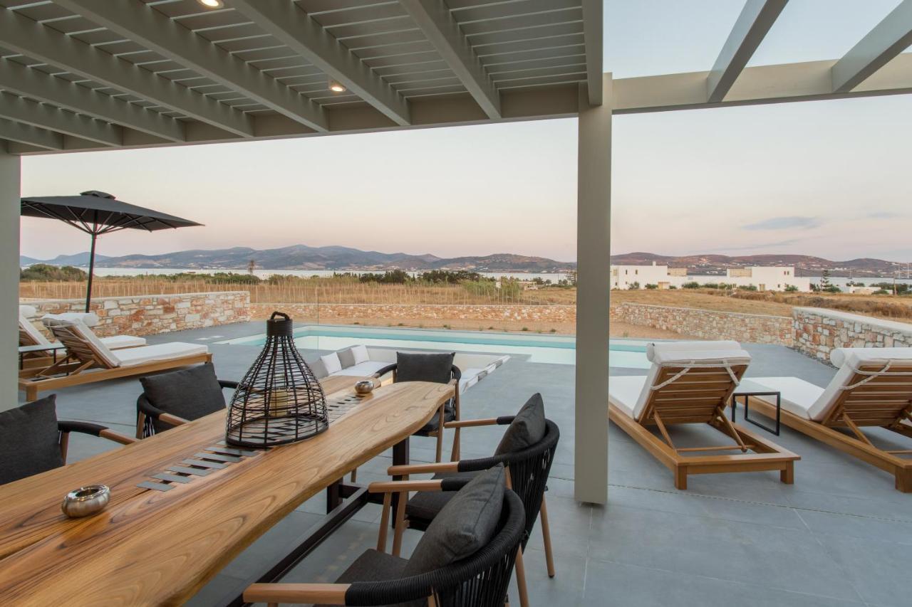T7 Luxury Villas Paros エクステリア 写真