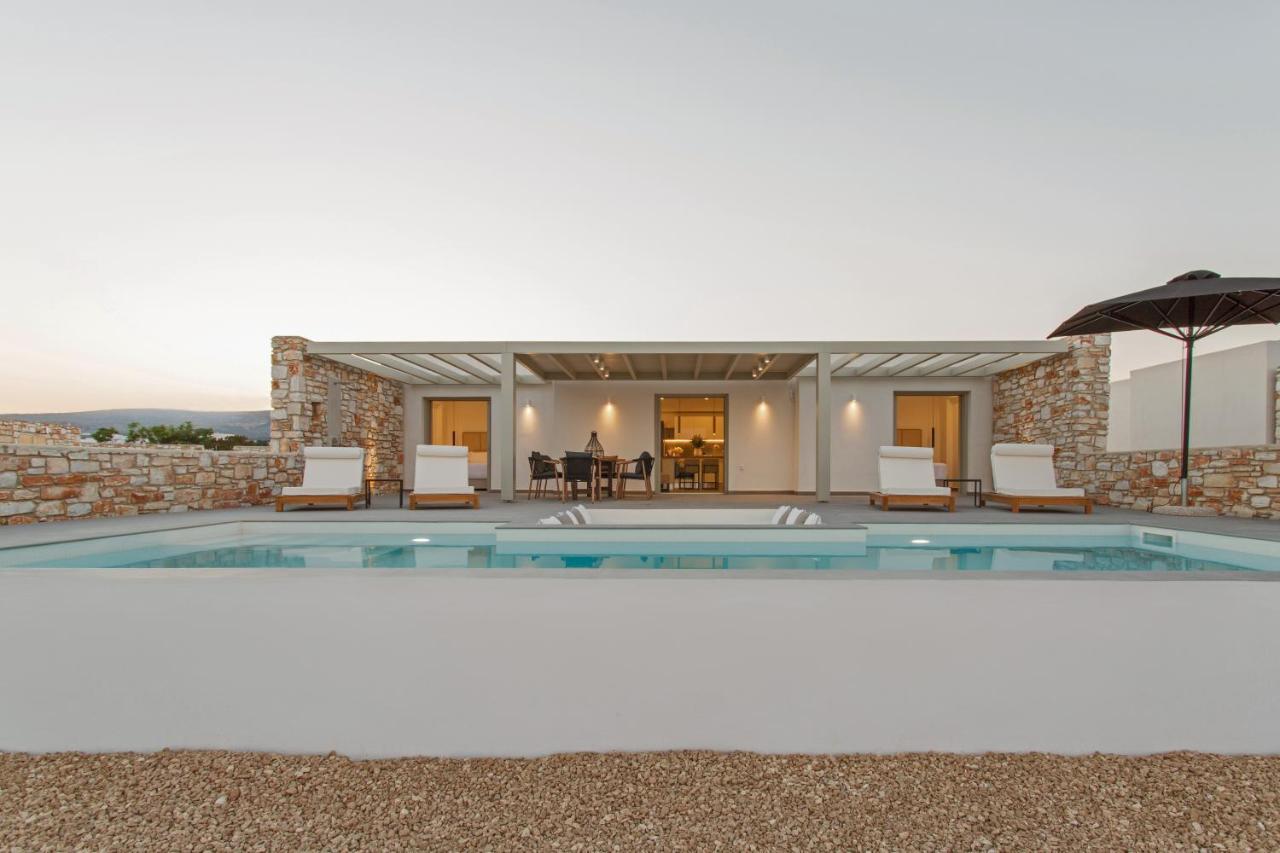 T7 Luxury Villas Paros エクステリア 写真