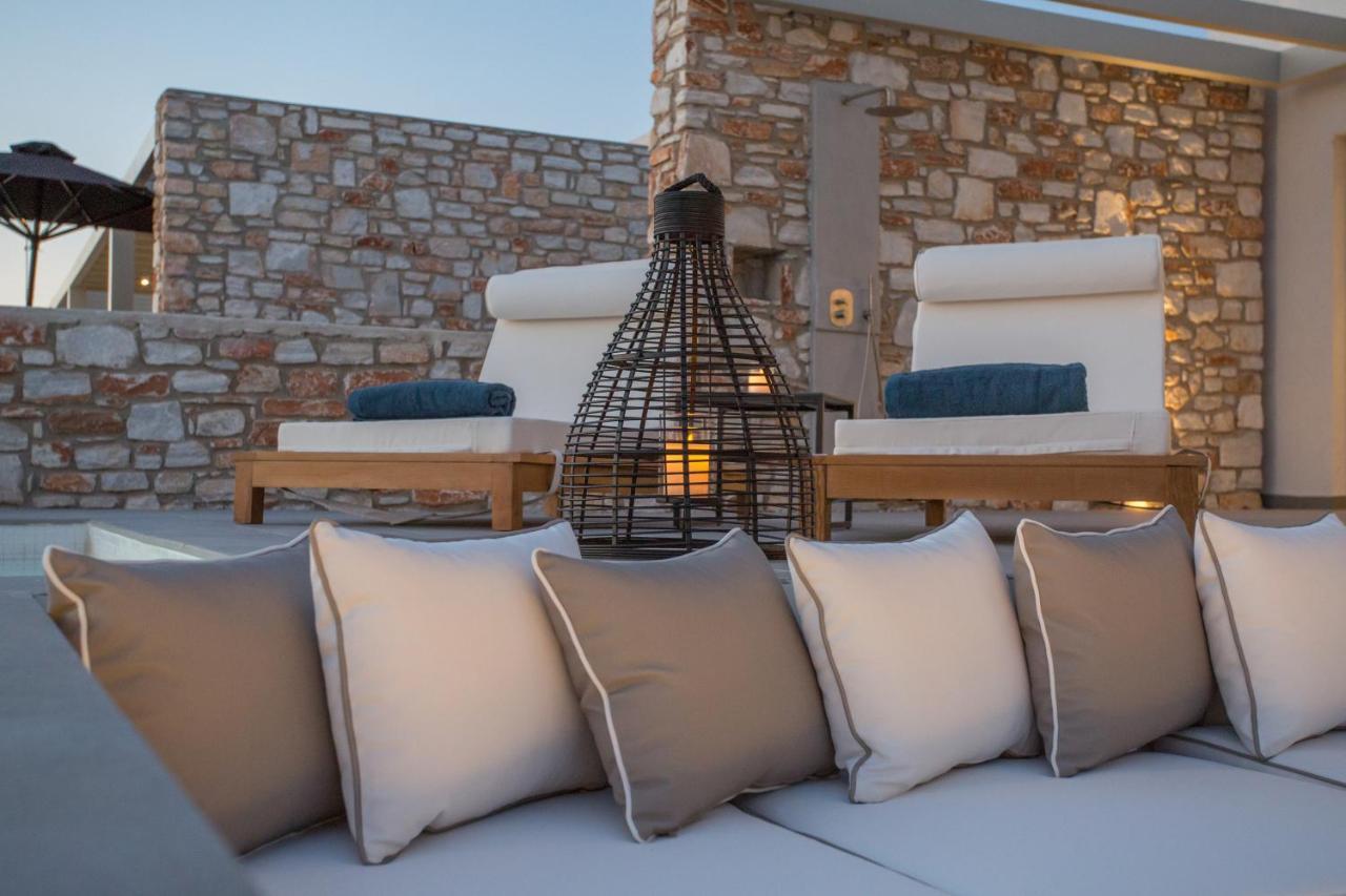 T7 Luxury Villas Paros エクステリア 写真