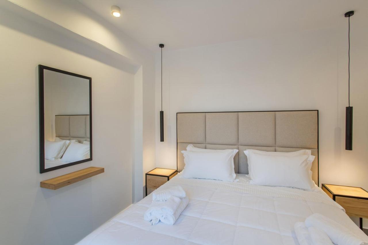 T7 Luxury Villas Paros エクステリア 写真
