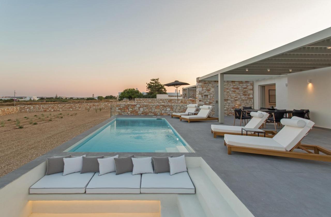 T7 Luxury Villas Paros エクステリア 写真