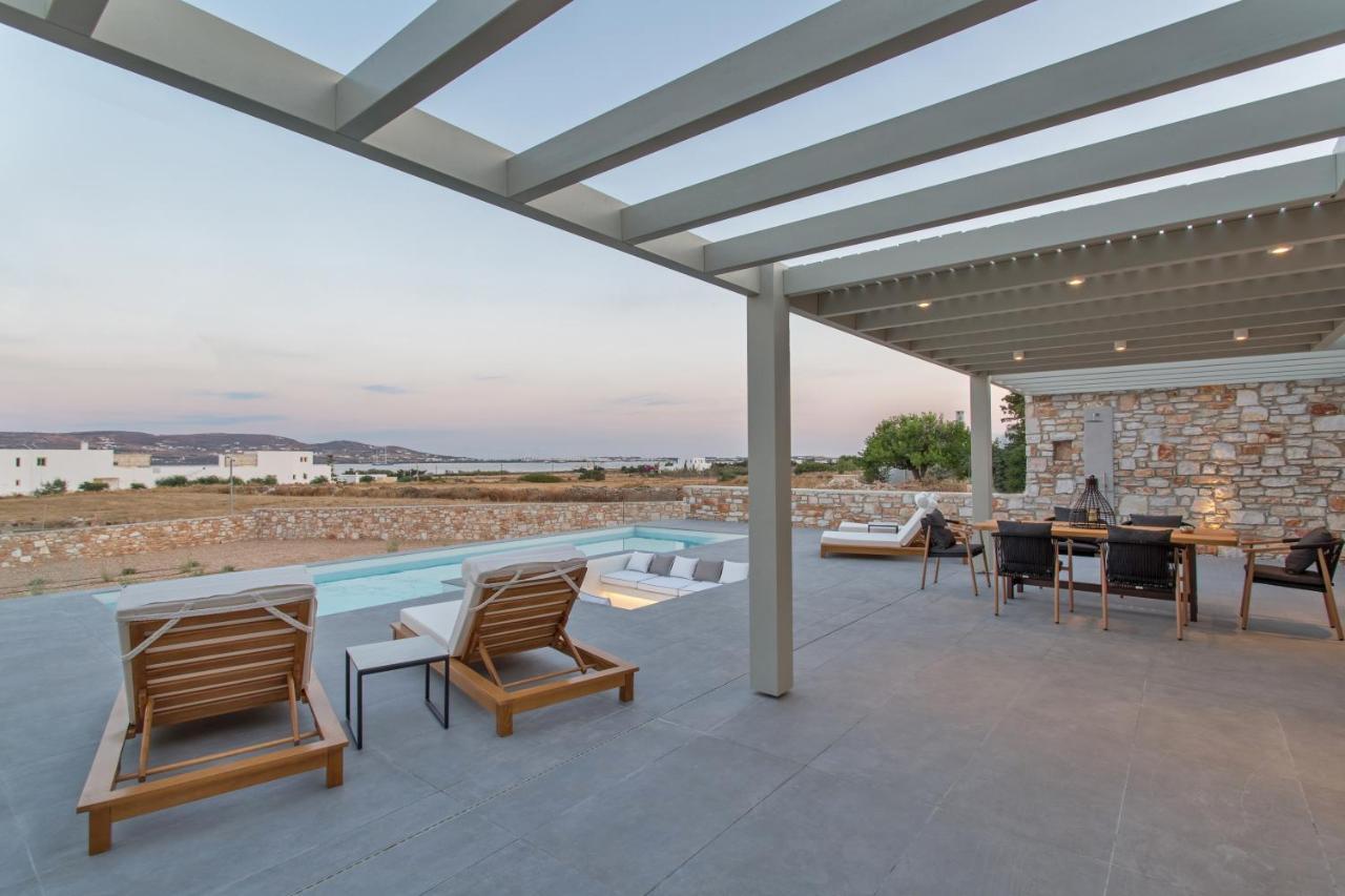T7 Luxury Villas Paros エクステリア 写真