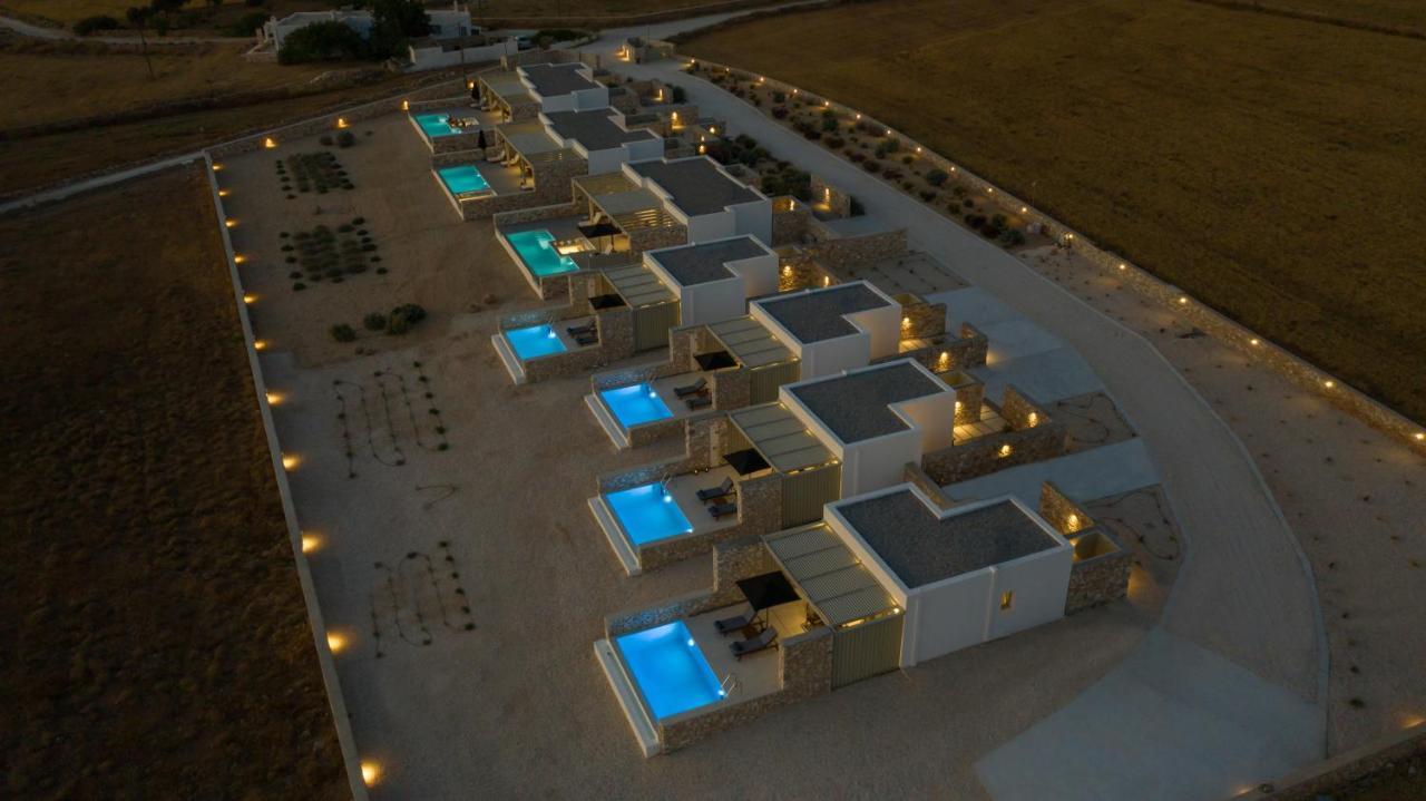 T7 Luxury Villas Paros エクステリア 写真