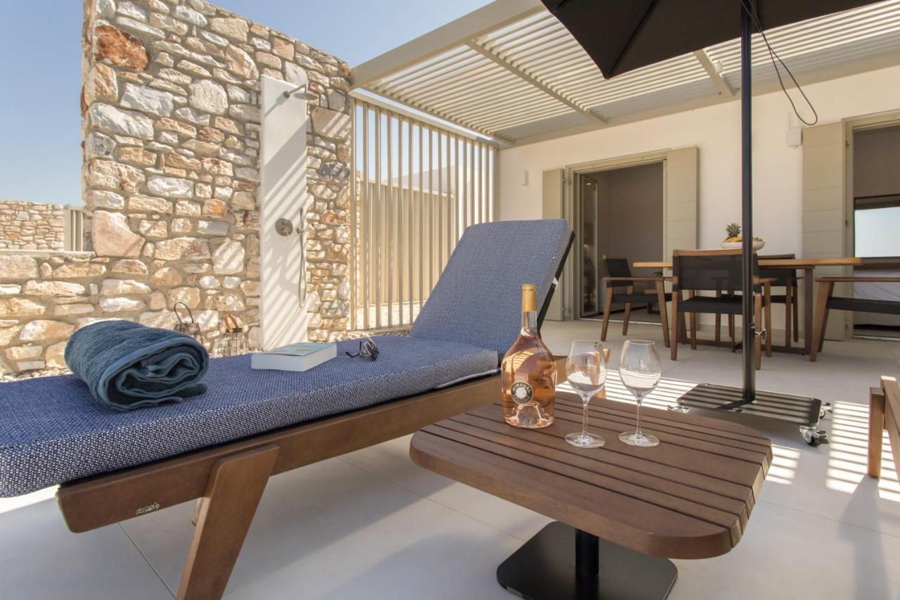 T7 Luxury Villas Paros エクステリア 写真