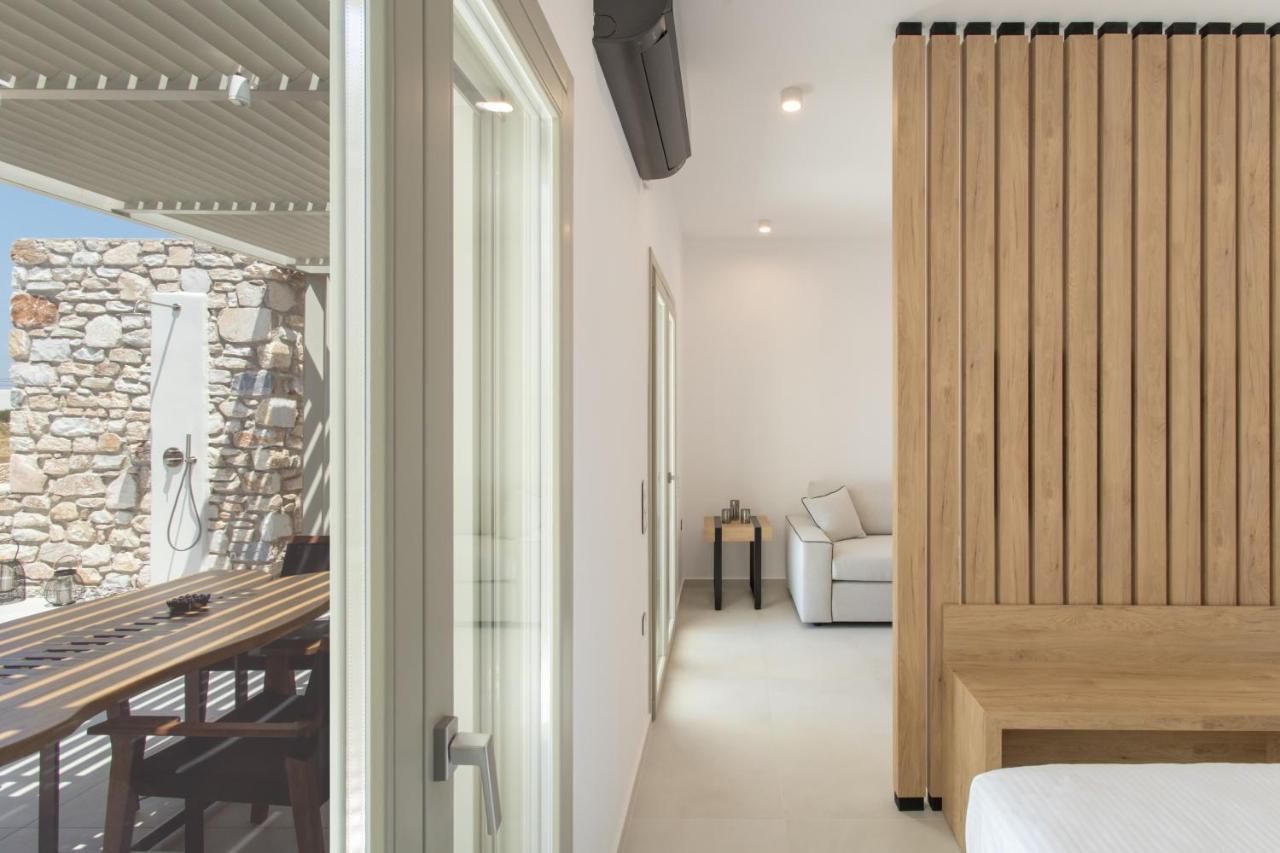 T7 Luxury Villas Paros エクステリア 写真