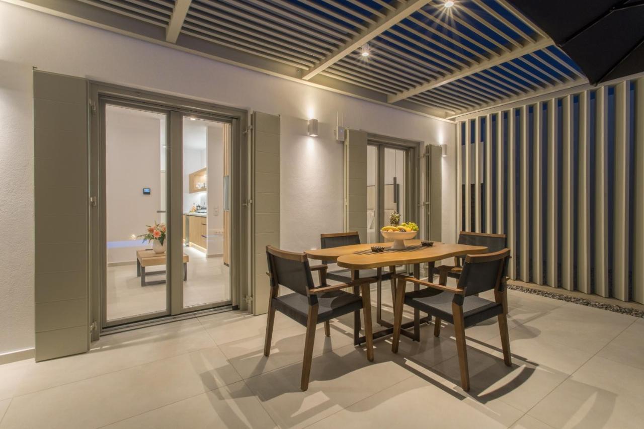 T7 Luxury Villas Paros エクステリア 写真