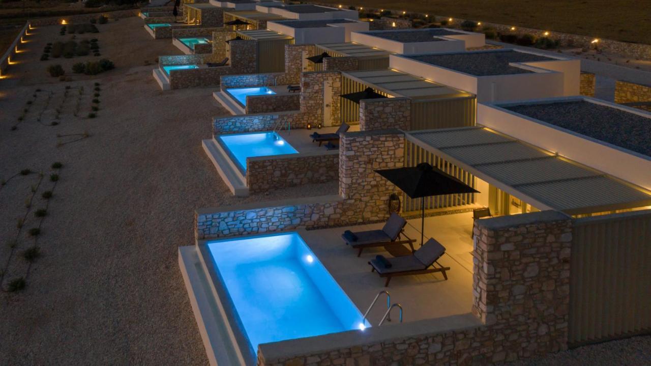 T7 Luxury Villas Paros エクステリア 写真